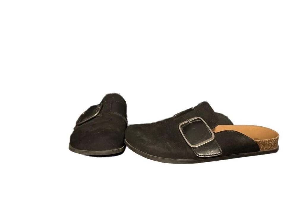 Makalu California Emmaline Women's Black Faux Suede Buckle Clogs